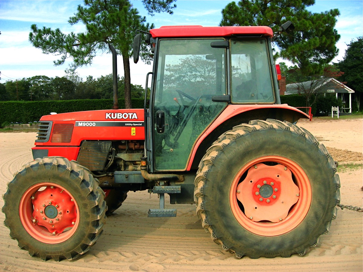 Kubota M9000 tractor